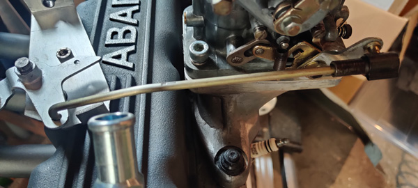 Fiat 850 plaat voor gasmechanisme met gasstang